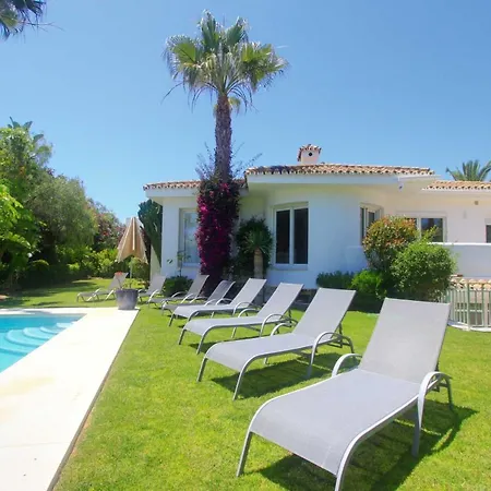 2290 Marbesa Charming Family *