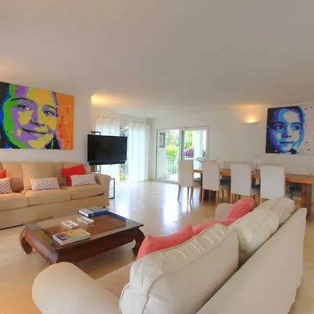 2290 Marbesa Charming Family Villa Marbella